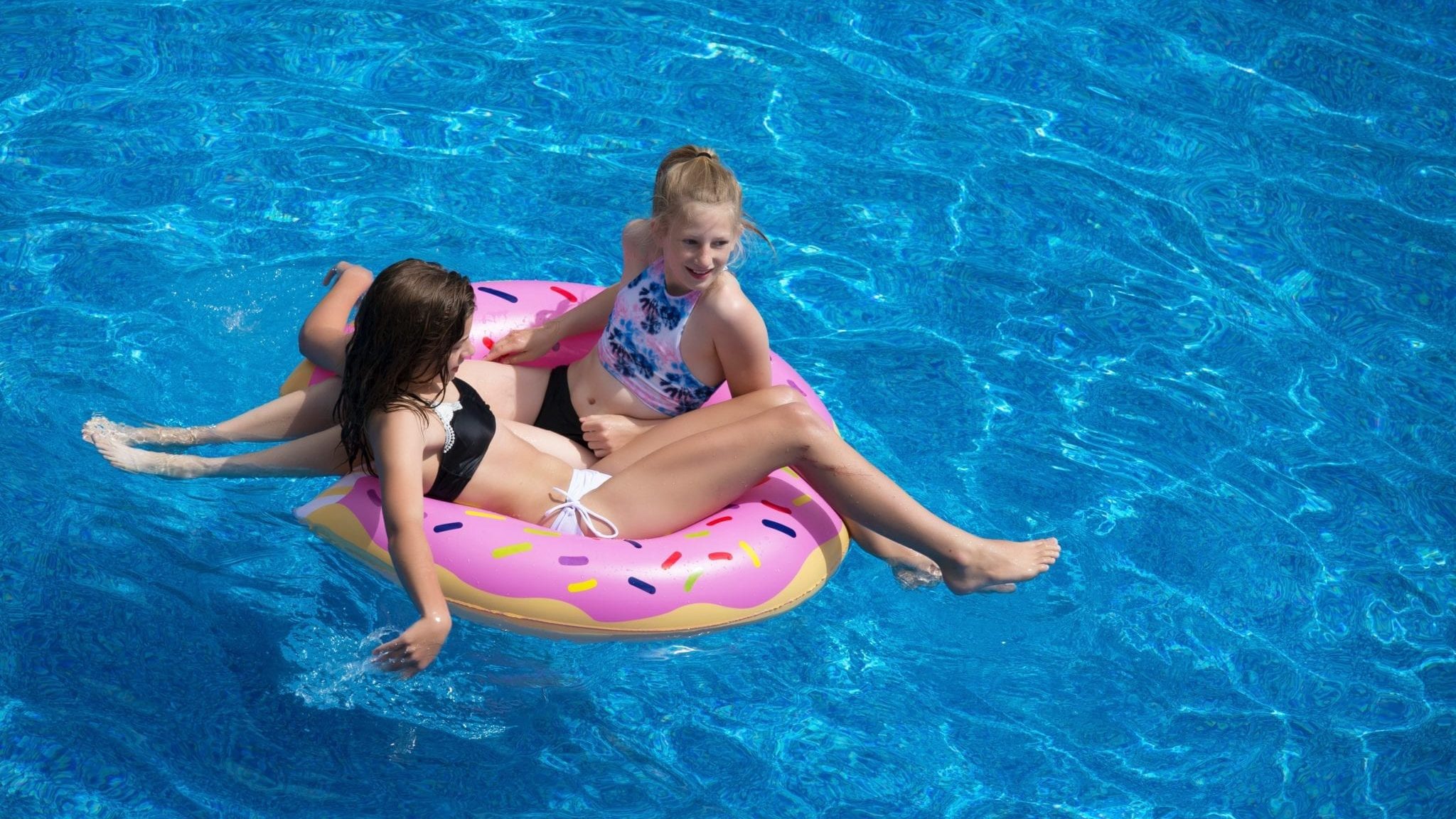 adolescent-enjoyment-float-1548774